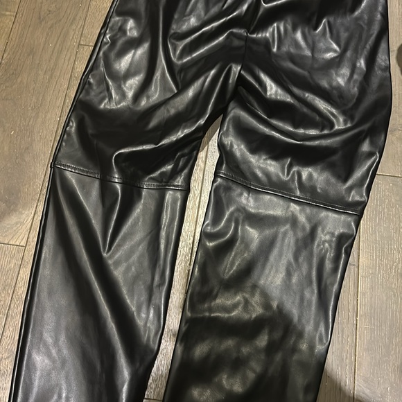 Laundry by Shelli Segal Faux Leather Pants - Picture 4 of 4